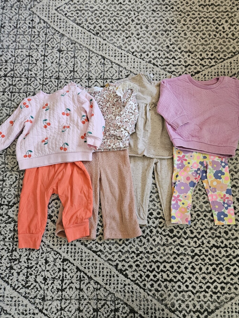 Baby Girl Fall/Winter Outfit Bundle Size 12 Months